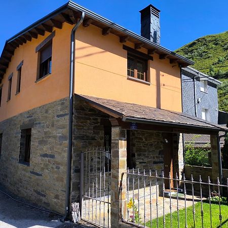 Casa Miravalles Fornela Guimara ภายนอก รูปภาพ