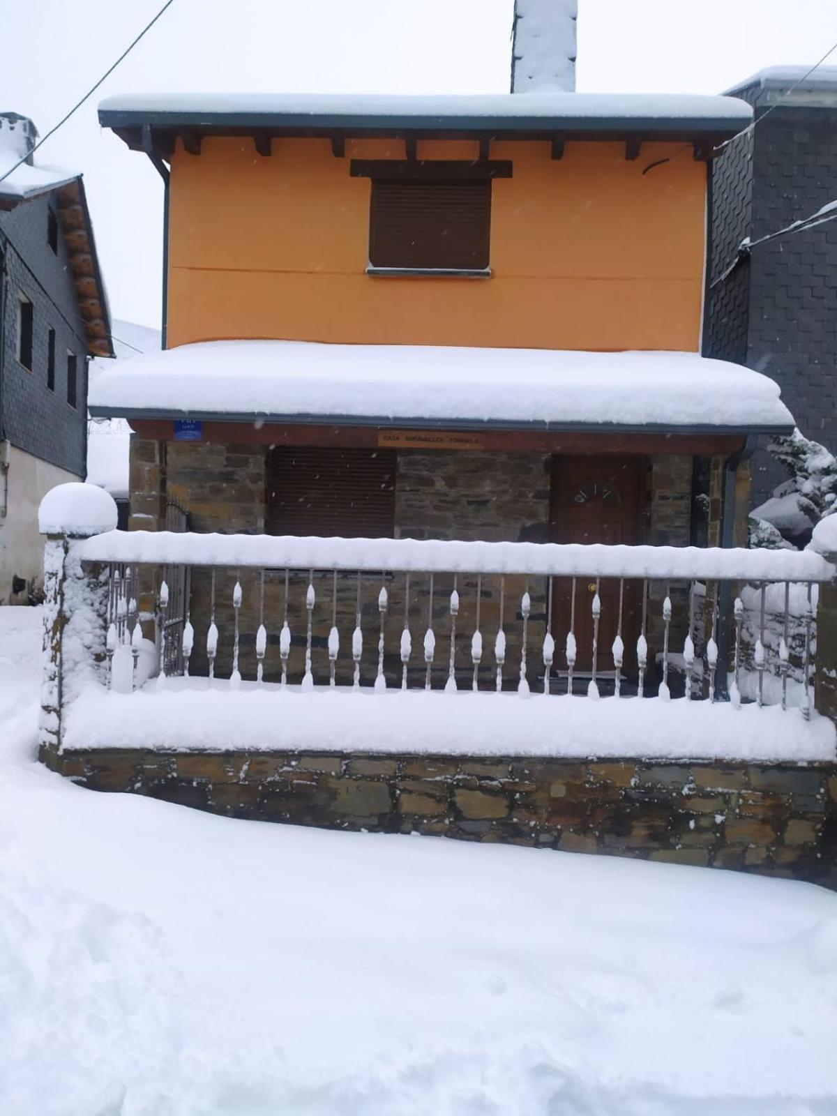 Casa Miravalles Fornela Guimara ภายนอก รูปภาพ