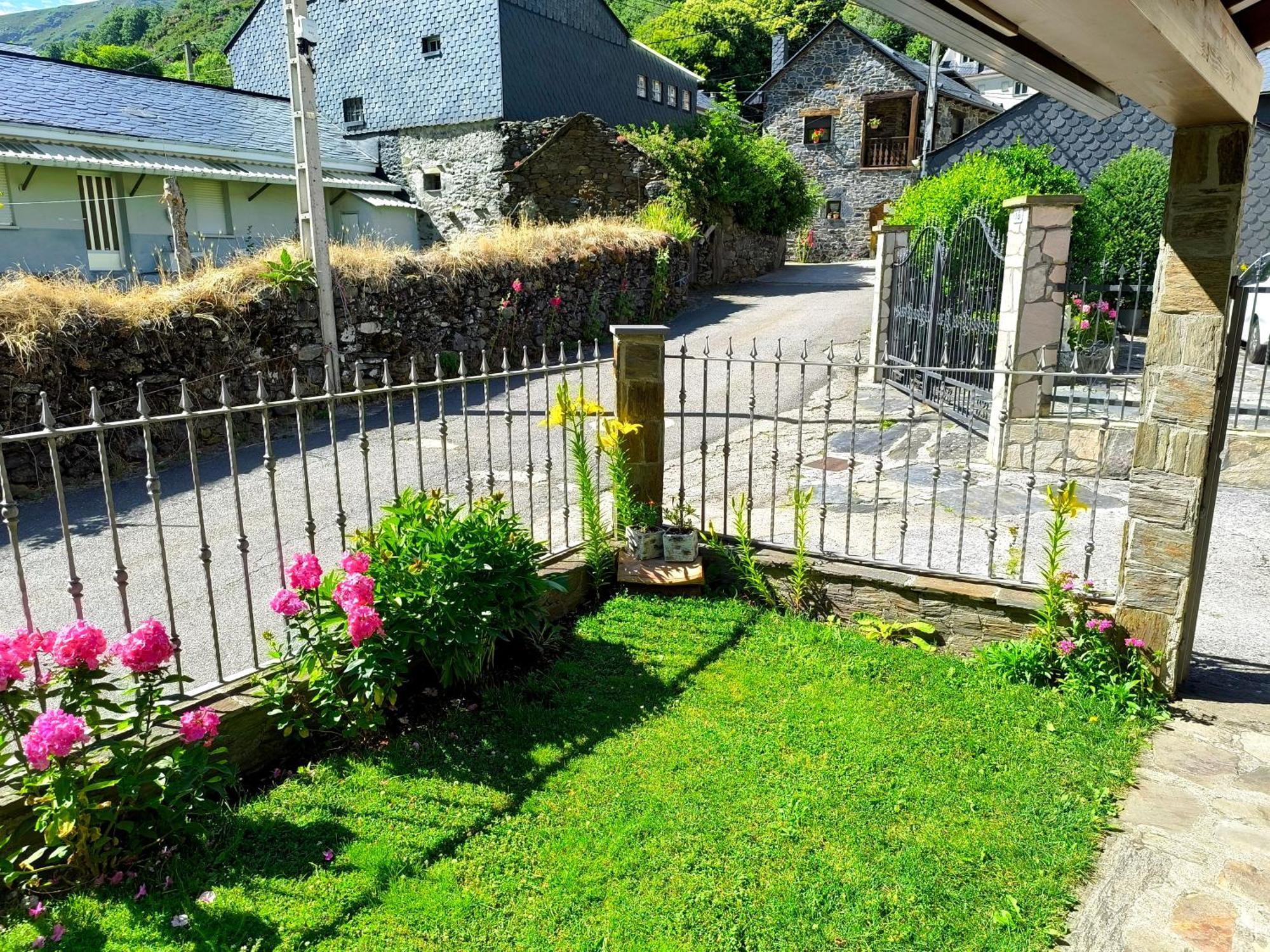Casa Miravalles Fornela Guimara ภายนอก รูปภาพ